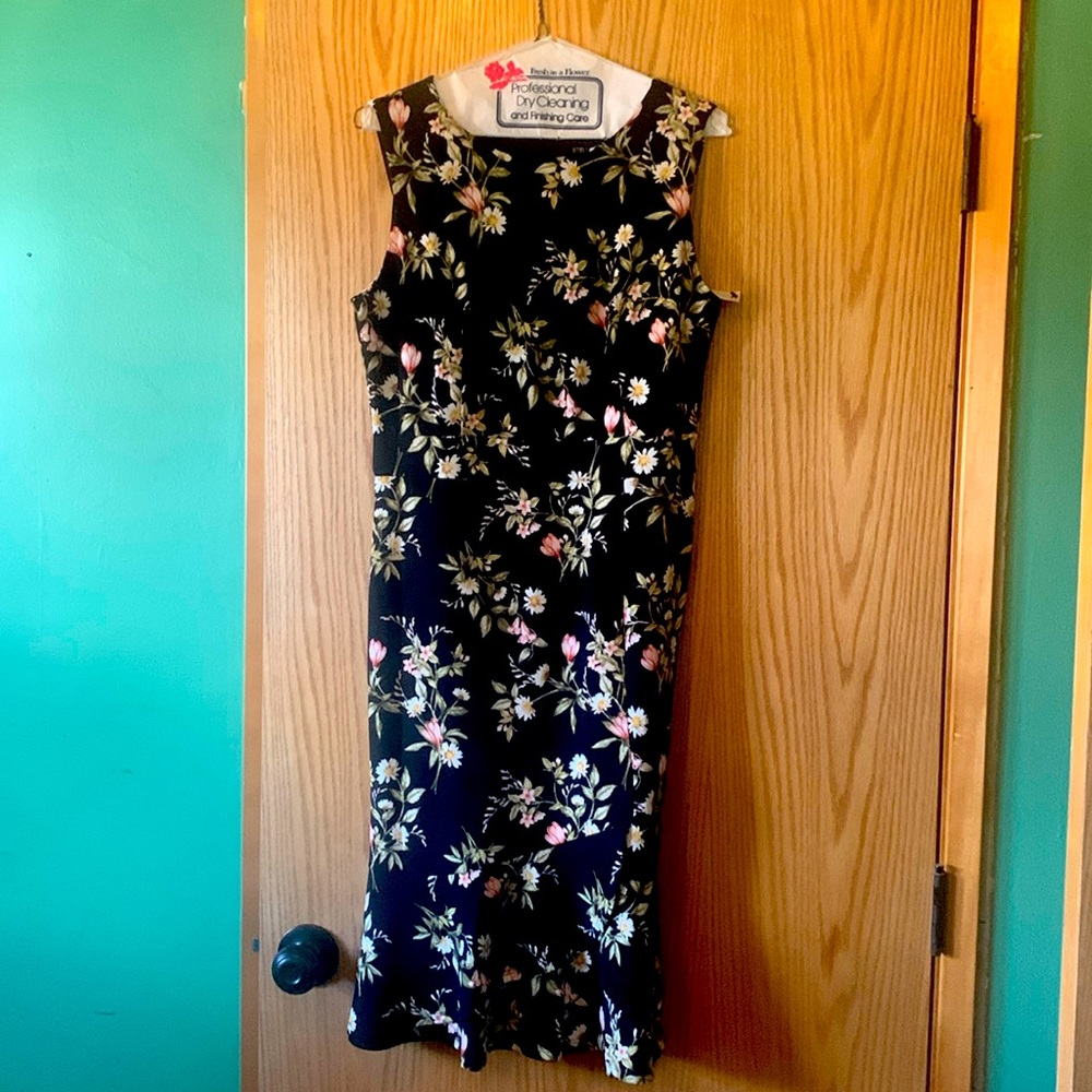 Cute dress!